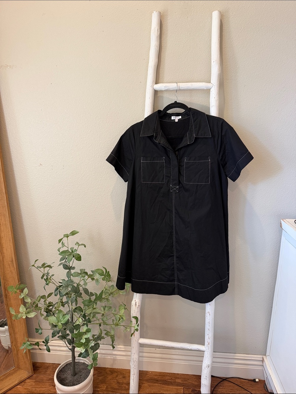Black Short-Sleeve Wonen’s mini dress with Contrast Stitching NWOT